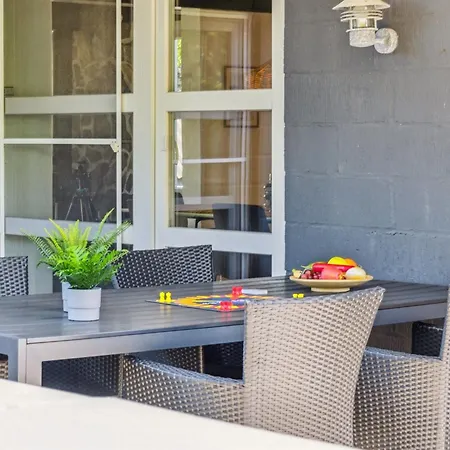 Glenna - 1-8km From The Sea By Interhome *