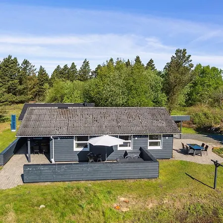 Glenna - 1-8km From The Sea By Interhome *